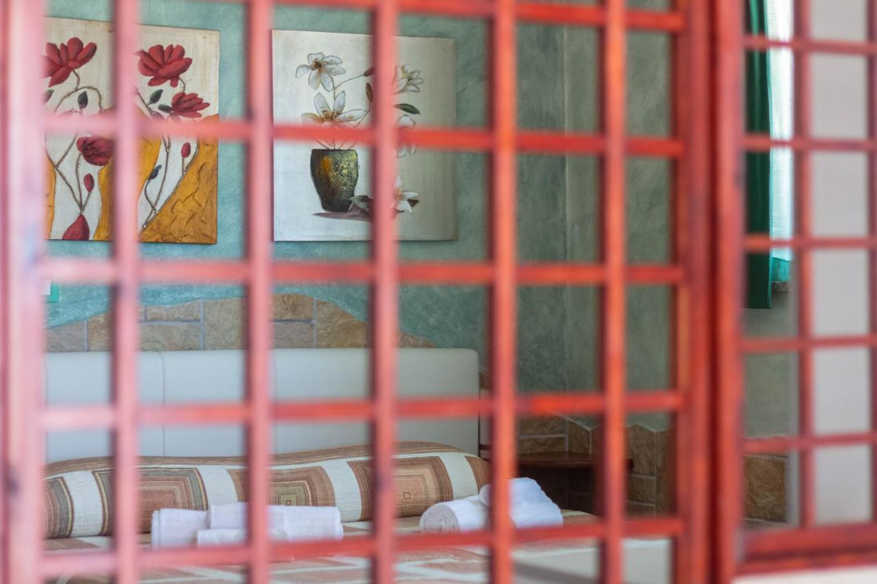 Roccabianca Rooms & Studios ستينتينو المظهر الخارجي الصورة